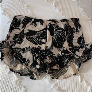 Free People Ruffle Shorts Size Small